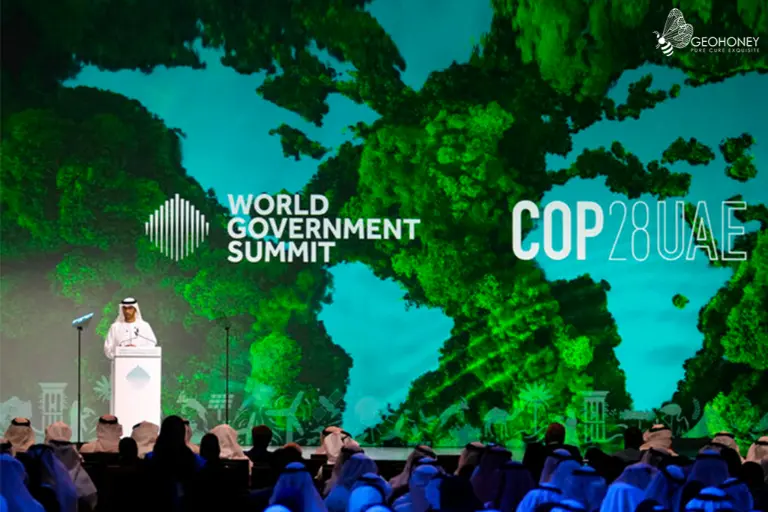 صورة سلطان الجابر وهو يلقي كلمته في القمة العالمية للحكومات بدبي